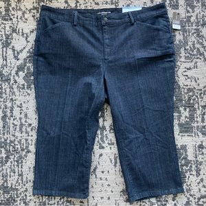 NWT Liz Claiborne Classic Crop Capris Size 22W